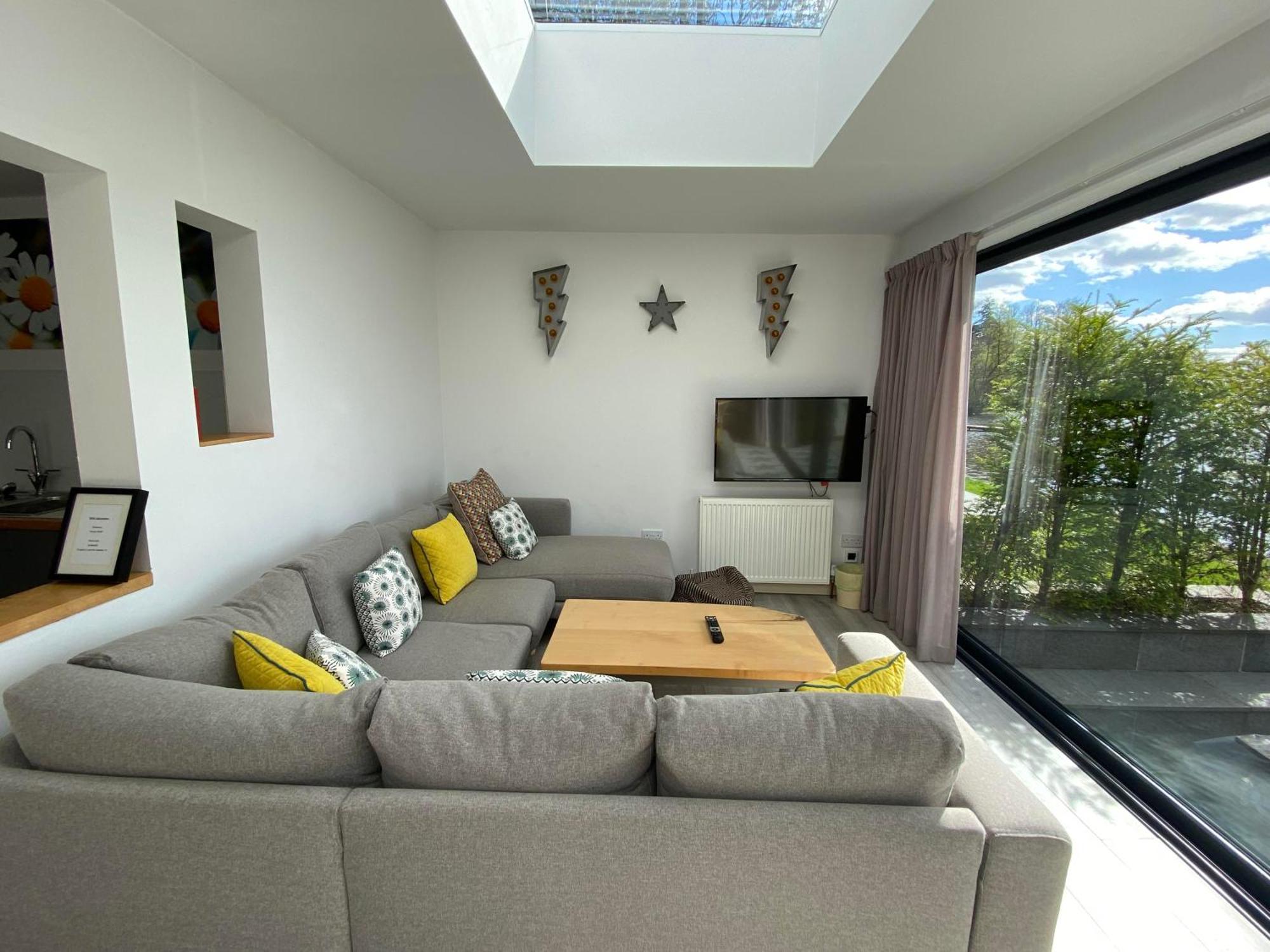 Lochend 4*